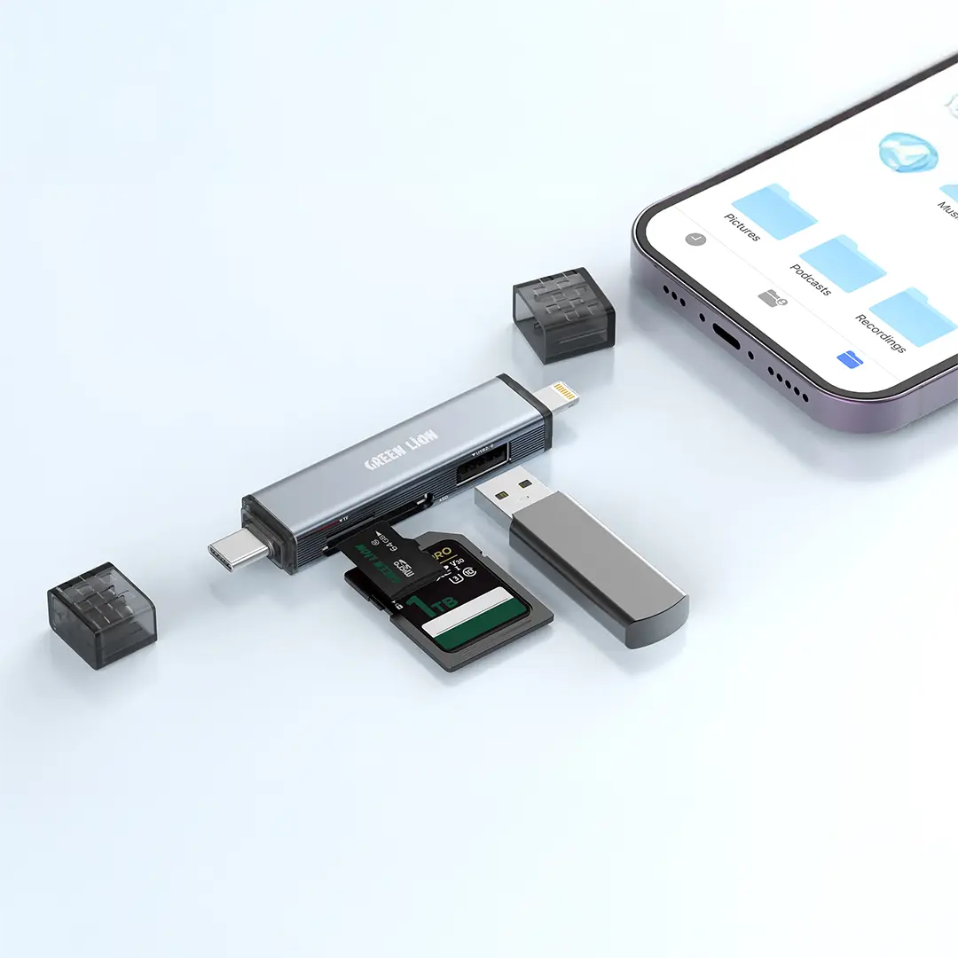 Green Lion 3 in 1 Card Reader with USB-C & Lightning Connectivity
