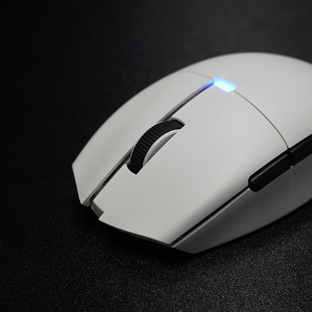 Fantech Aria XD7 on a gaming desk